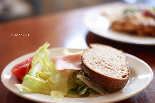 栃木市 カフェ バザール(cafe Bazzar) ~評判のラザニアランチ~_e0227942_23464127.jpg