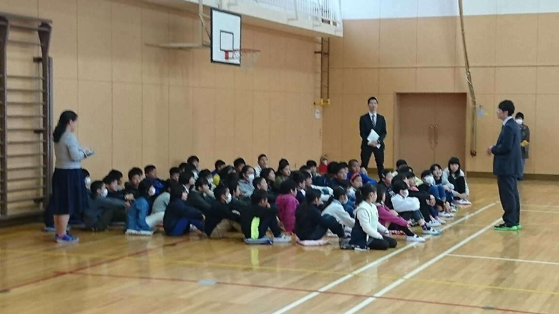 学年集会_b0211757_11140469.jpg