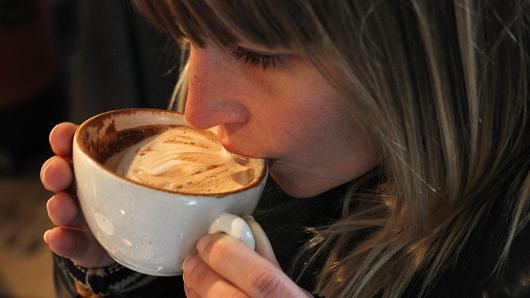 スタバコーヒーを飲み続けたら大腸ガンになる！？：イエス、高須クリニック！_a0348309_9213811.jpg