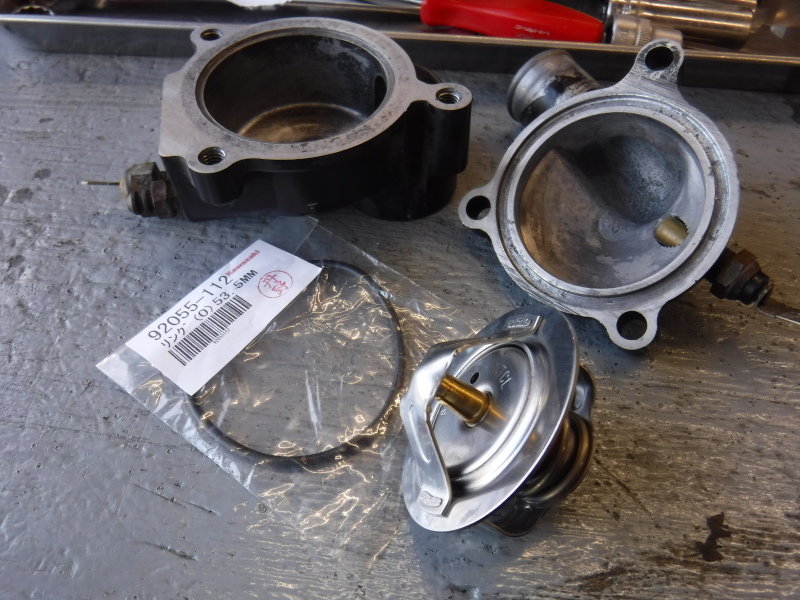 GPZ900R 冷却系メンテでござり~♪ その2_a0163159_00224139.jpg