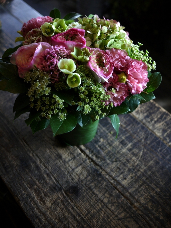 お供えのアレンジメント 釧路市駒場町に発送 218 04 06着 札幌 花屋 Mell Flowers お供えのアレンジメント 釧路市駒場町に発送 218 04 06着 札幌 花屋 Mell Flowers
