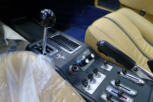 ベルギーのDino308gt4_a0129711_17380925.jpg
