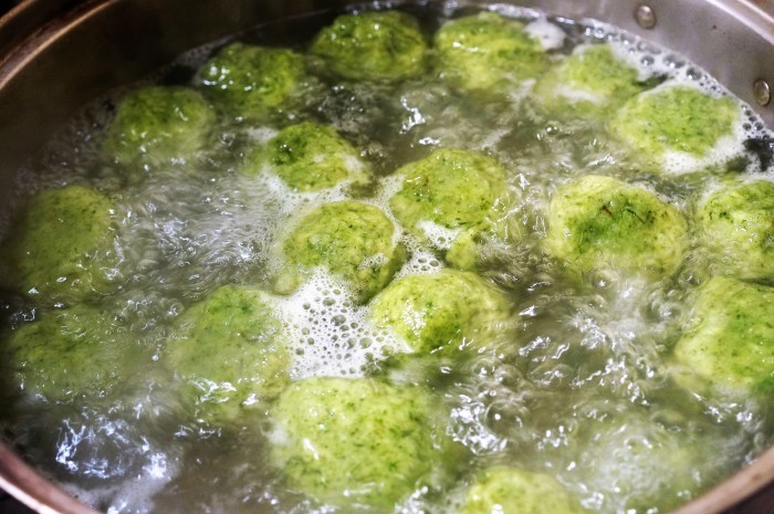 ■季節の和菓子【ヨモギ団子】滅茶簡単に出来て美味しい作り方のご紹介です♪_b0033423_02315811.jpg
