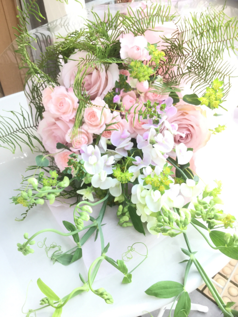緑の葉 シースター を使ったブーケ ルーシュの花仕事