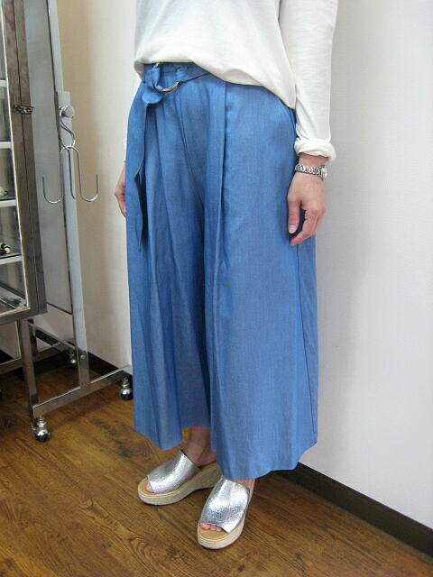 ｃｌｏｃｈｅ （ クロッシェ ） ベルト付デニムガウチョパンツ　　ＢＬＵＥ_a0089359_1322740.jpg