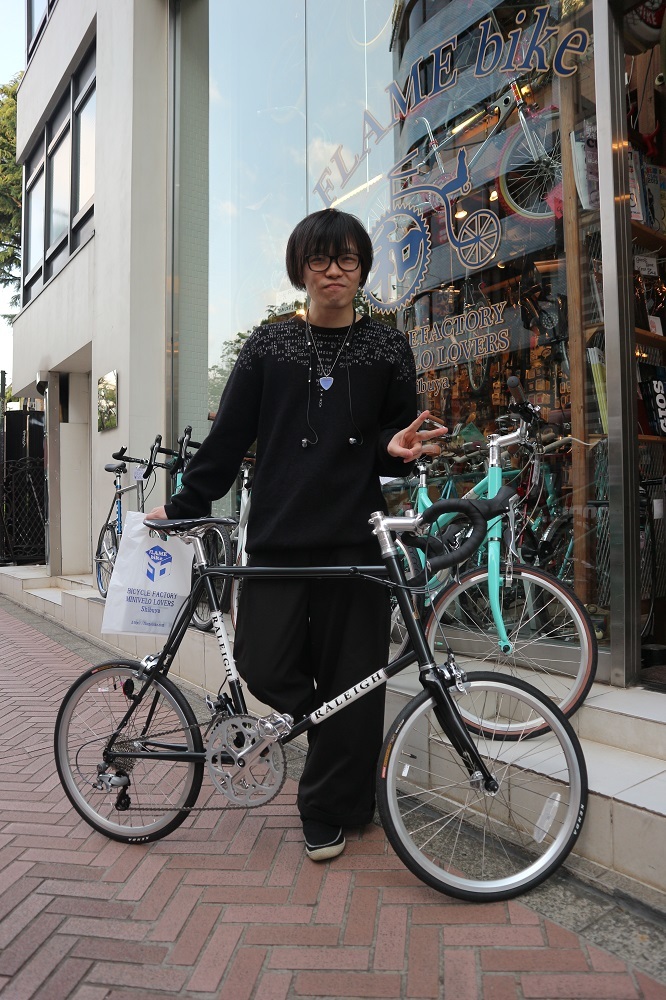 4月11日　渋谷　原宿　の自転車屋　FLAME bike前です_e0188759_13122705.jpg
