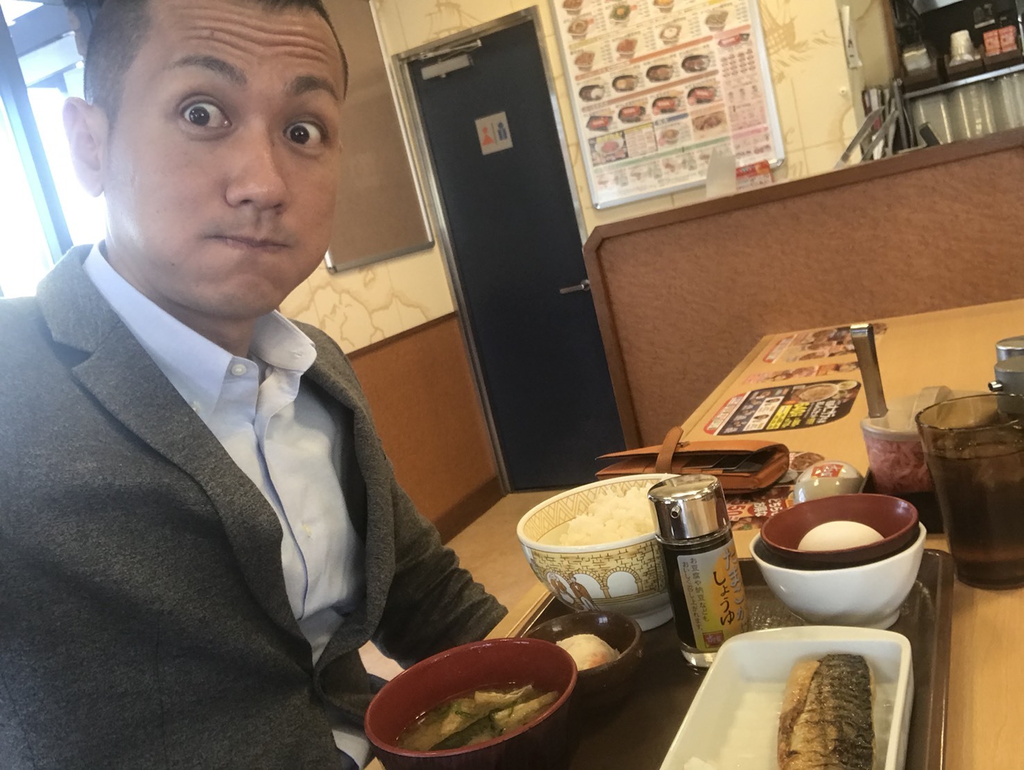 4月12日(木)*しまじろうぶろぎゅ◝(⁰▿⁰)◜タイヤ交換承ります∩`・◇・) ランクル アルファード レクサス_b0127002_17041131.jpg