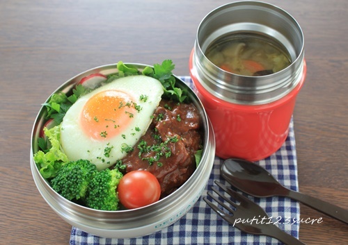 ロコモコ丼弁当 男子高校生のお弁当