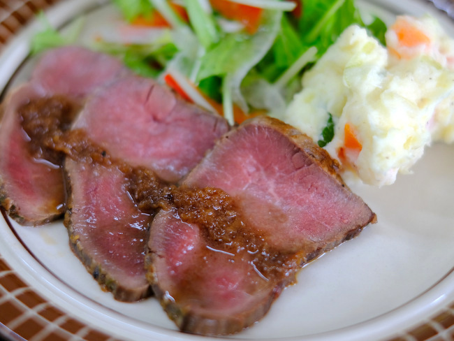 「北海道・天塩町　旅館日の丸の朝ごはんとべこちちの自家製チーズ」_a0000029_15470199.jpg