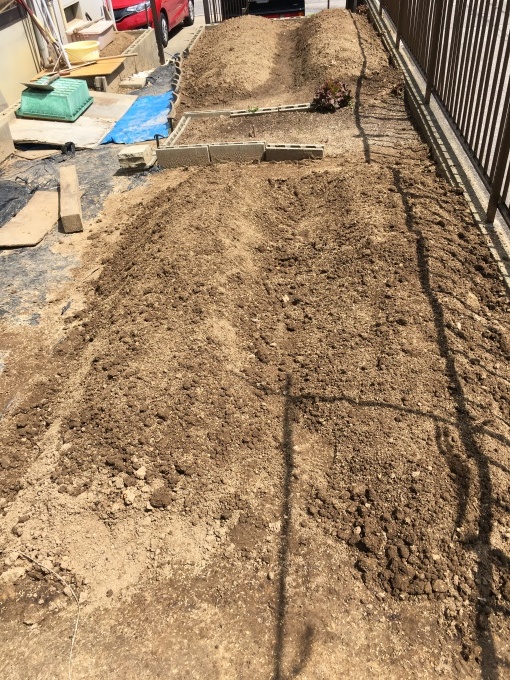 e0082956_06040374.jpeg