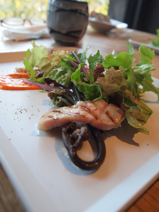 桜と桃と温泉と食い倒れの旅　その１_b0331802_22173657.jpg
