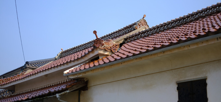 「瓦を巡る旅in島根石見 　波子の街歩き」_a0000029_18151734.jpg