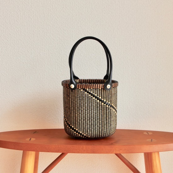 Opera All Black Basket_f0197215_09024187.jpg