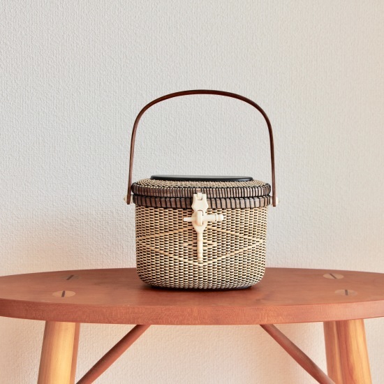 Biscotti All Black Basket_f0197215_09024290.jpg