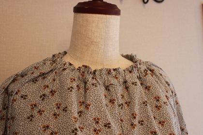 M179 ハイネックシャーリングブラウスと近況 日々是お針子 M179 ハイネックシャーリングブラウスと近況 日々是お針子