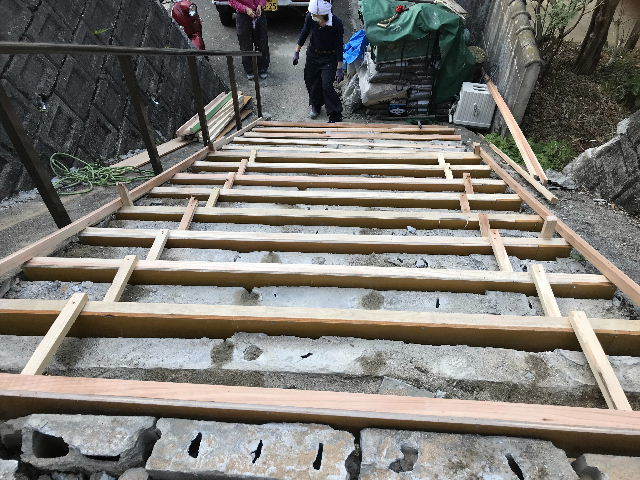 コンクリート階段工事1日_f0031037_20584072.jpg