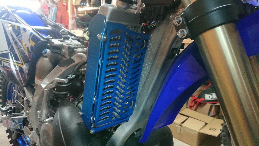YAMAHA YZ250X 純正ラジエーター左右2個セット　ヤマハ ヤマハ YZ250FX ラジエーターコアガード・オイルクーラーコアガード