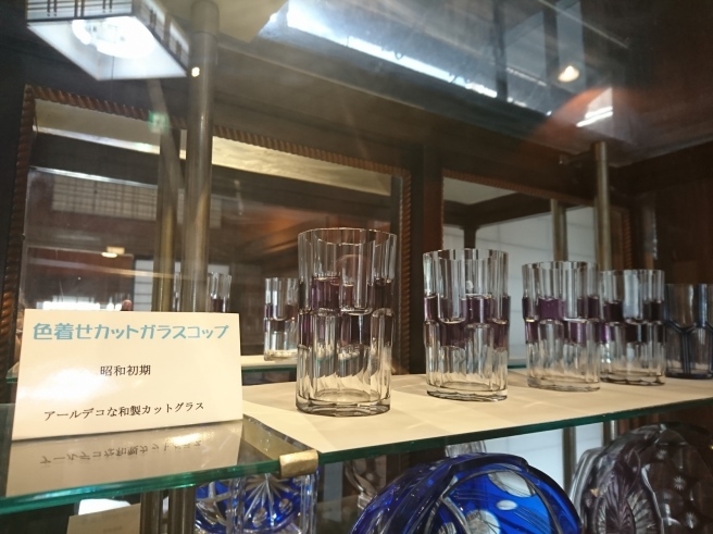 新たなチケット取り扱いのもの。そして隣の部屋はガラス展!_e0046190_17403774.jpg