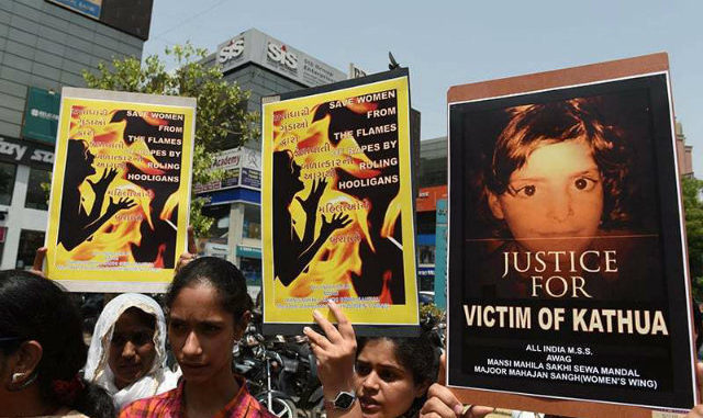 インドで8歳の女児集団レイプ殺人で、実名報じた報道各社に罰金命令！_b0316804_22485009.jpg