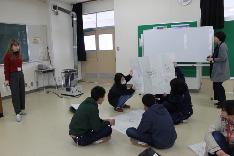 新潟県立翠江高校においてワークショップ「さべつってなんだろう」を行いました_c0167632_15271293.jpg