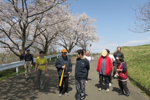 お花見外出_c0350752_13182990.jpg
