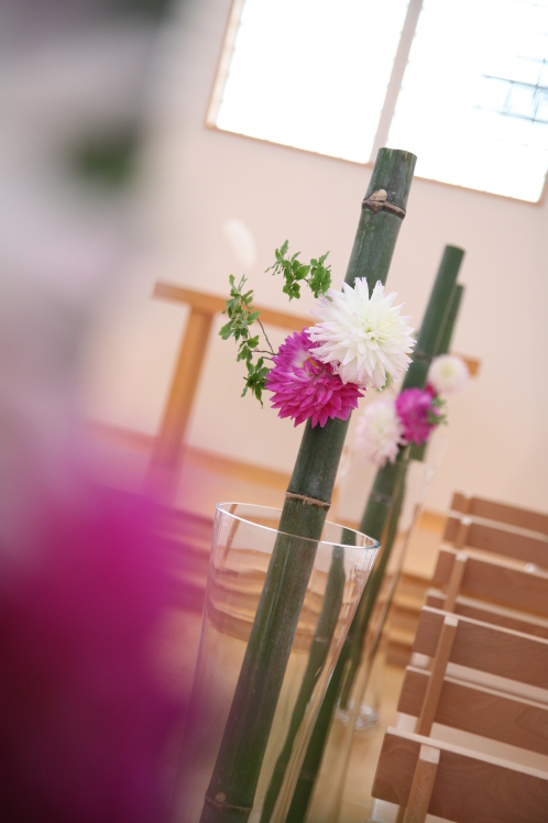 チャペルにお花を_e0120789_14265782.jpg