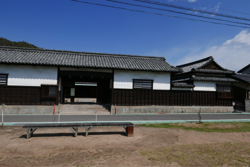 海界の村を歩く 瀬戸内海 本島・岩黒島_d0147406_12585947.jpg