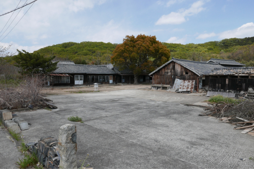 海界の村を歩く 瀬戸内海 本島・岩黒島_d0147406_13015454.jpg