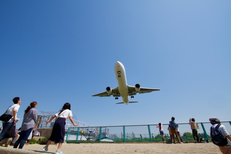 千里川土手 飛んでいる飛行機に日本で一番近い場所 Air Born Japan 日本の空を 楽しもう 千里川土手 飛んでいる飛行機に日本で一番近い場所 Air Born Japan 日本の空を 楽しもう