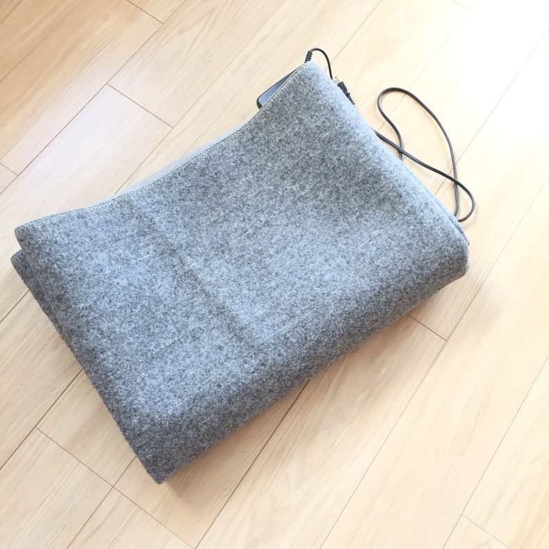 ホットカーペットを片付ける Clean Up Life ホットカーペットを片付ける Clean Up Life