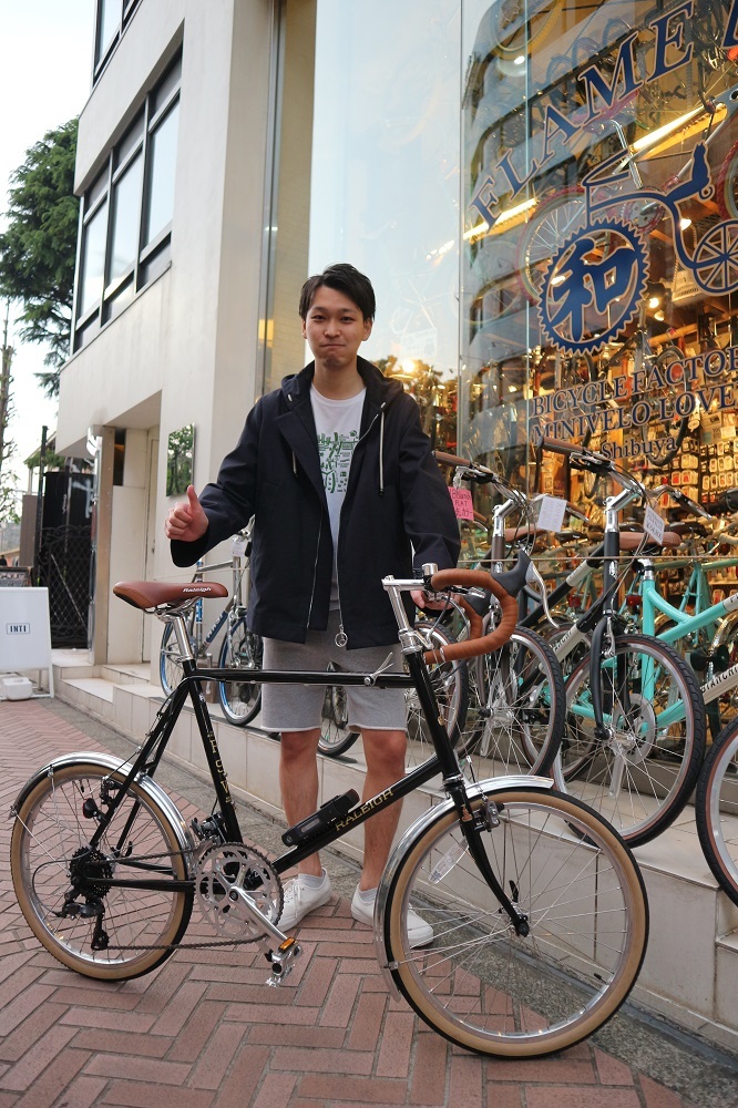 4月22日　渋谷　原宿　の自転車屋　FLAME bike前です_e0188759_18262113.jpg