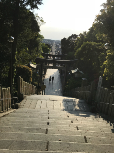 光の道と呼ばれる宮地嶽神社、参道と夕陽が一直線になる2月と10月の