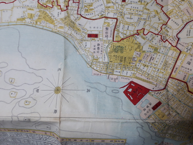 写真追加:港区三田を行くシリーズ(2)「幽霊地蔵」※高輪築堤石積確認、お台場追記、八ツ山橋、鉄路敷設写真、幽霊通った飴屋のあった二本榎・地蔵元位置の芝浜と東海道沿いに海に通された鉄路の浮世絵他を追記_b0116271_20514973.jpg