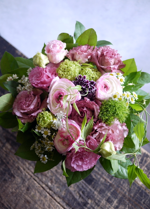 四十九日にアレンジメント 優しい 明るい雰囲気 平岸2条にお届け 18 04 22 札幌 花屋 Mell Flowers 四十九日にアレンジメント 優しい 明るい雰囲気 平岸2条にお届け 18 04 22 札幌 花屋 Mell Flowers