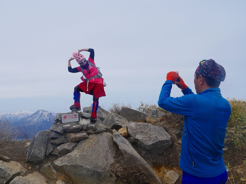  樽前山（932m峰）から風不死岳、2018.4.22―速報版－_f0138096_22533597.jpg