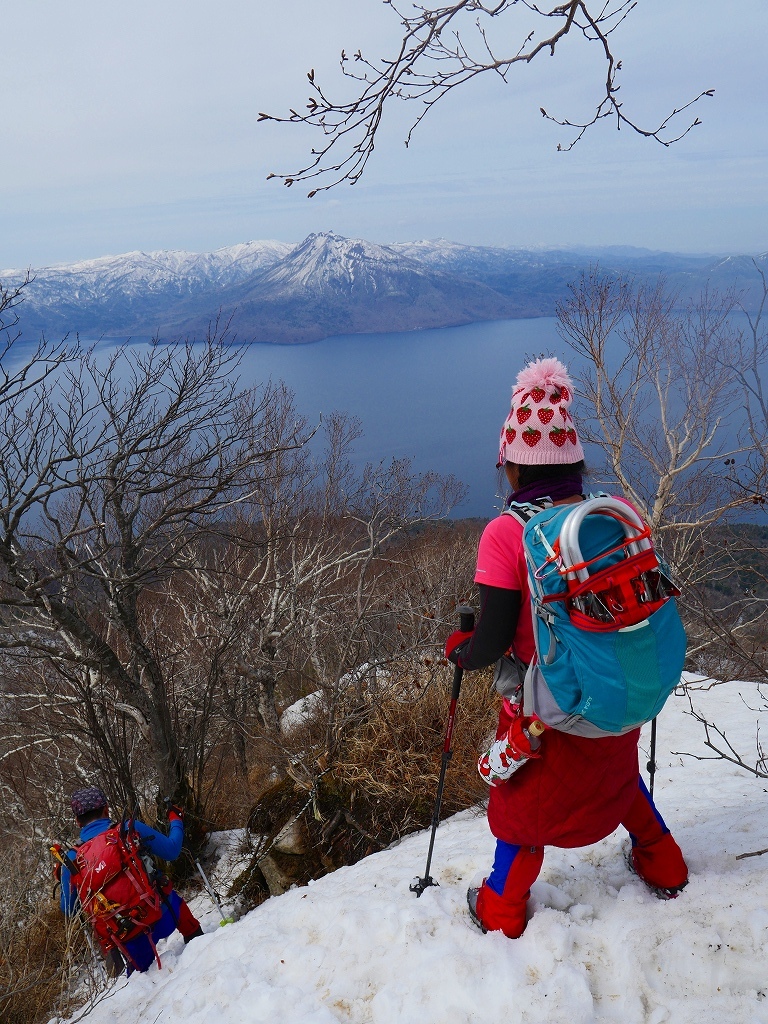  樽前山（932m峰）から風不死岳、2018.4.22―速報版－_f0138096_22534126.jpg