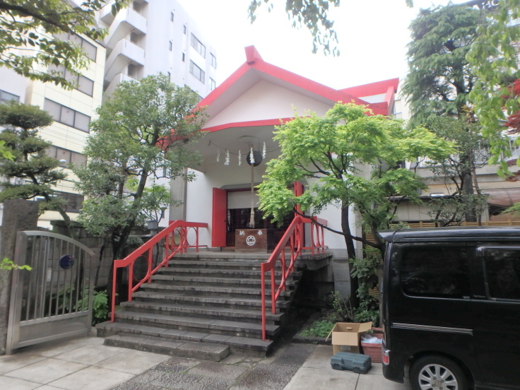 困惑と酩酊の一週間〜東京名所(初期靖国神社、神田明神獅子山、亀戸天神、第一銀行、切支丹坂、北斎忌、熊谷稲荷、墨堤、小泉八雲、轢死の発明、土肥庄次郎、エスカレーターほか)2018/4/17-23まとめ_b0116271_20253257.jpg