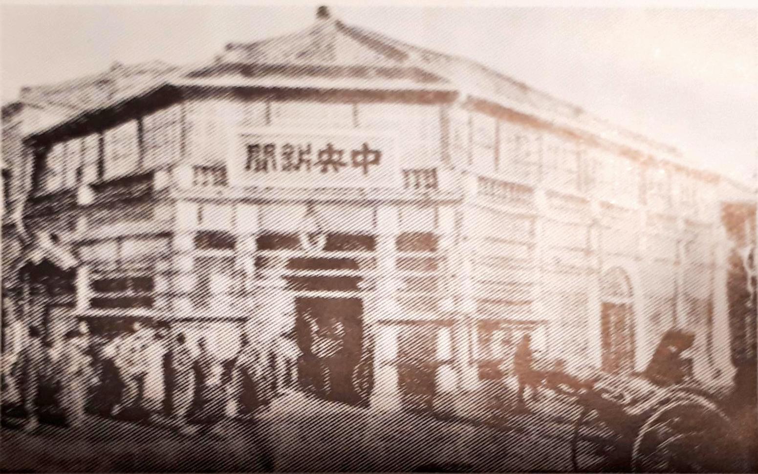 困惑と酩酊の一週間〜東京名所(初期靖国神社、神田明神獅子山、亀戸天神、第一銀行、切支丹坂、北斎忌、熊谷稲荷、墨堤、小泉八雲、轢死の発明、土肥庄次郎、エスカレーターほか)2018/4/17-23まとめ_b0116271_20374739.jpg