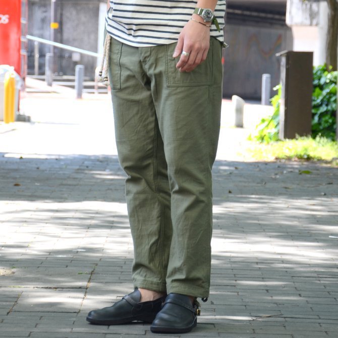 ohh!nisica(オオニシカ)/ベイカーパンツ -OLIVE-_d0158579_17314767.jpg