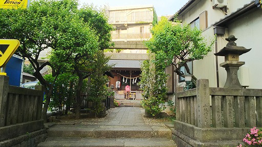 e0020682_2246443.jpg