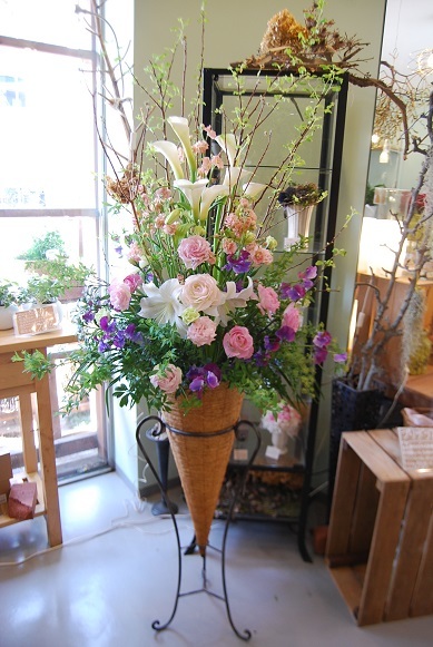 スタンド花はご用途もいろいろ。_a0201358_18413408.jpg