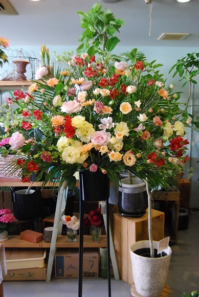 スタンド花はご用途もいろいろ。_a0201358_18473491.jpg