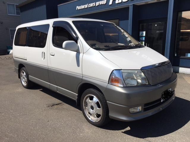 ☆クラウンの御成約&プリウス・エリシオン御納車です!!☆(伏古店)_c0161601_16544323.jpg