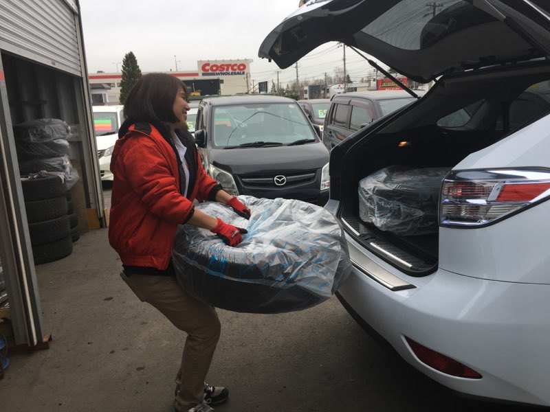 4月25日(水)☆TOMMY アウトレット☆あゆブログ(´ω` )ノ デリカD:2 S様納車♪ 新在キューブが本州からやって来ました!_b0127002_18054011.jpg