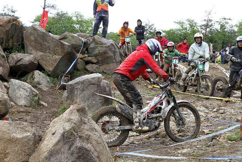 2018年全日本トライアル選手権第2戦近畿大会-09♪第11S-02♪_d0058941_20452009.jpg