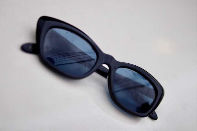 toast FOOT & EYE GEAR ASHLYNN サングラス ブラック toast FOOT & EYE GEAR ASHLYNN サングラス ブラック