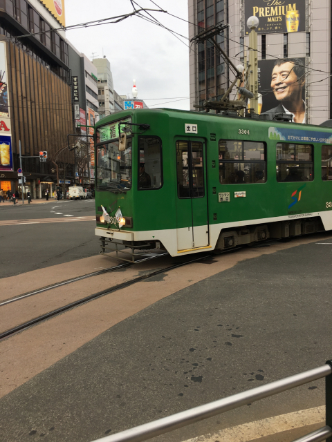 札幌で (´∀｀)/路面電車_f0212480_23275880.jpg