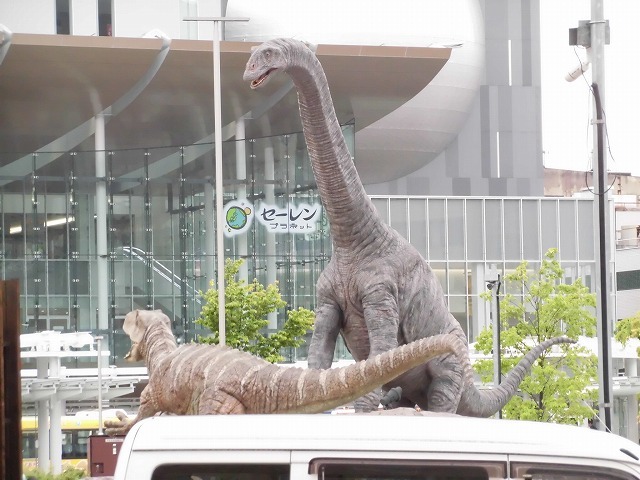 「恐竜」が出迎える福井駅！　　昨晩、視察から富士に戻りました_f0141310_07462539.jpg