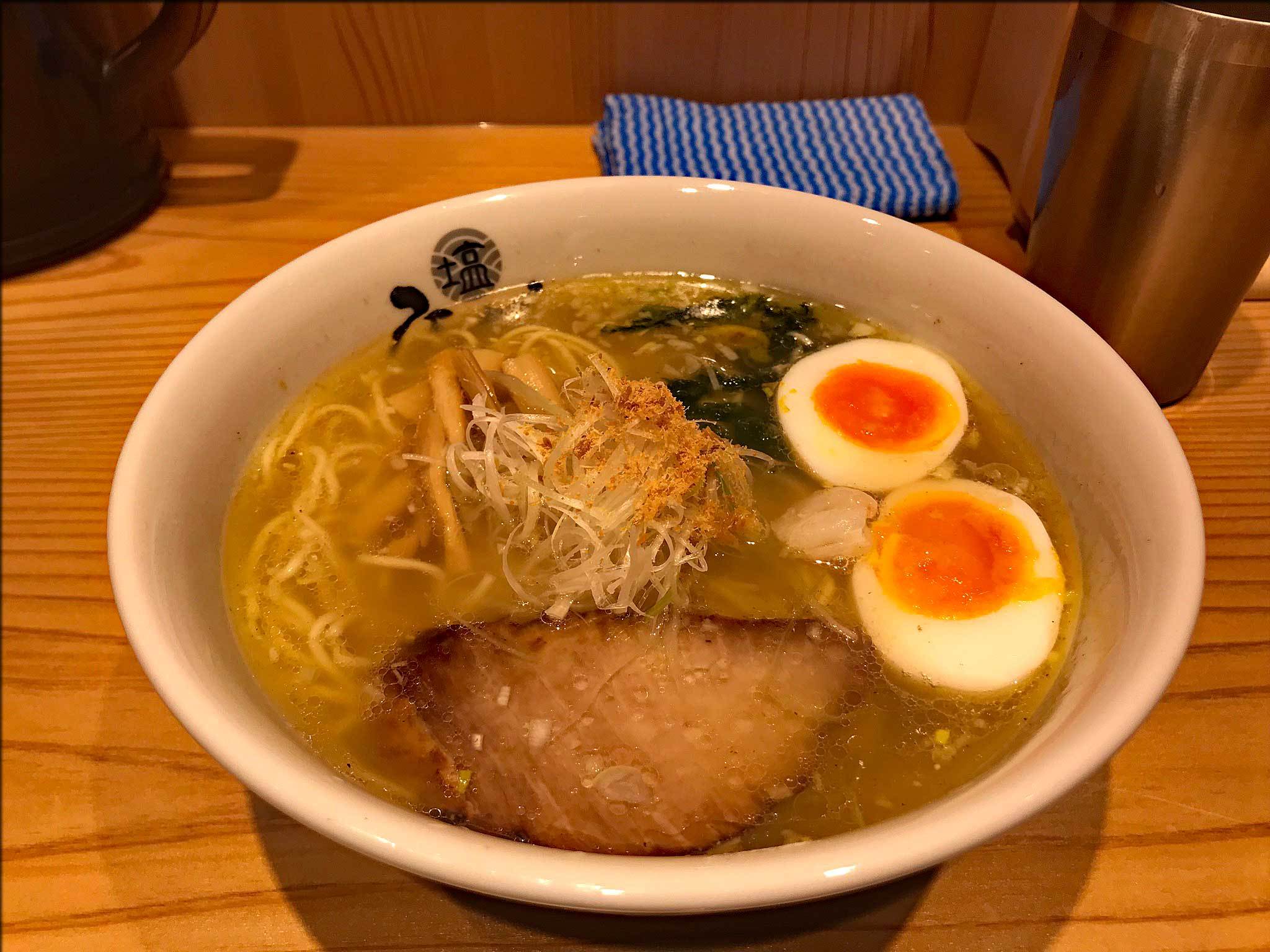 ひるがお　人形町店で塩玉ラーメン_b0054329_07442559.jpg