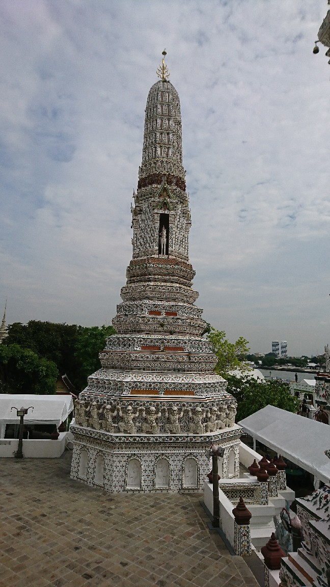 タイ三大寺院巡り_b0237229_22292737.jpg